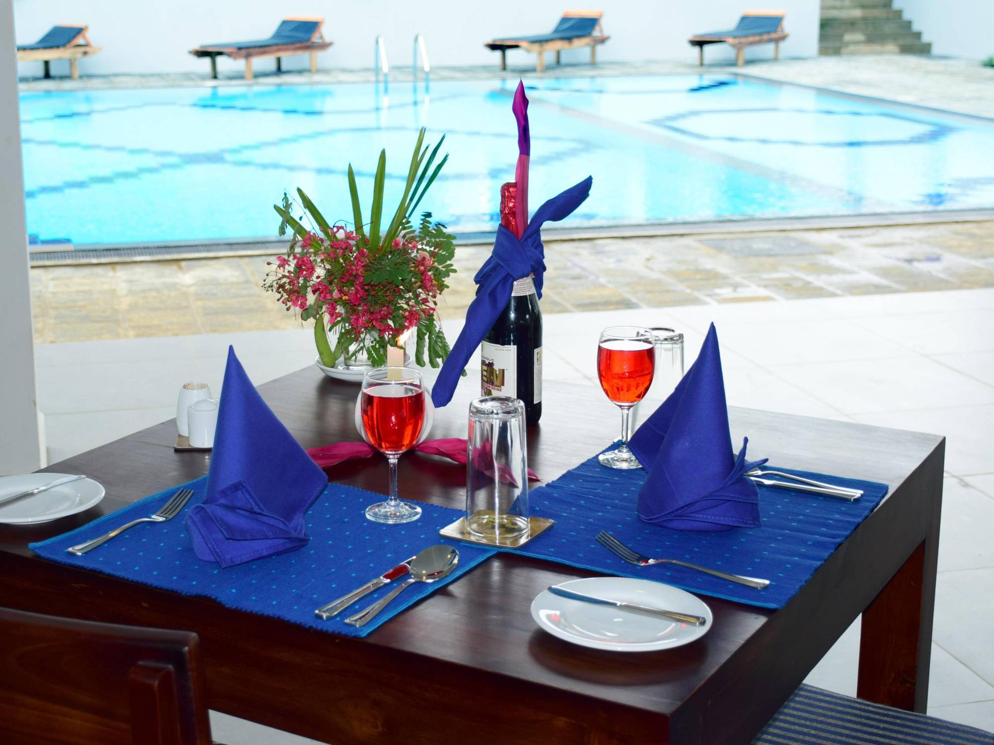 The Blue Wave Hotel Аругам Бей Екстериор снимка