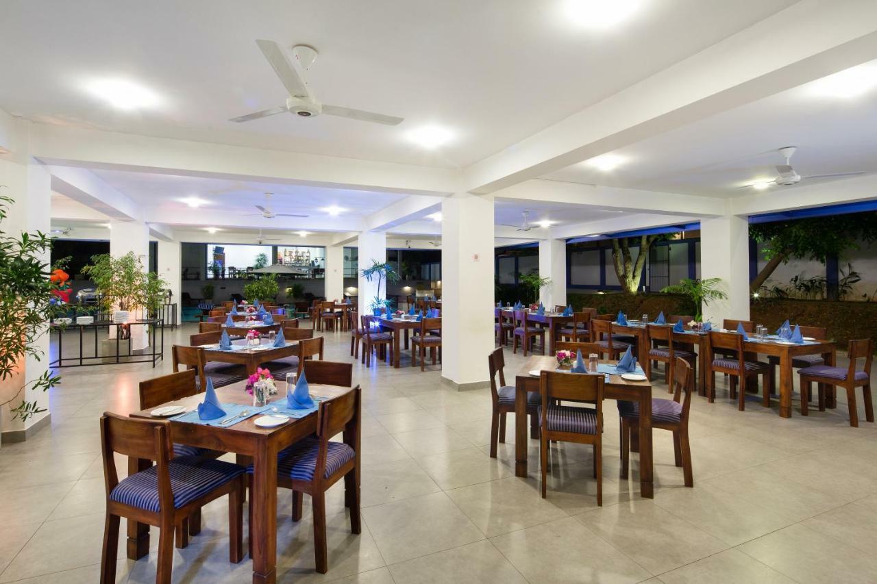 The Blue Wave Hotel Аругам Бей Екстериор снимка